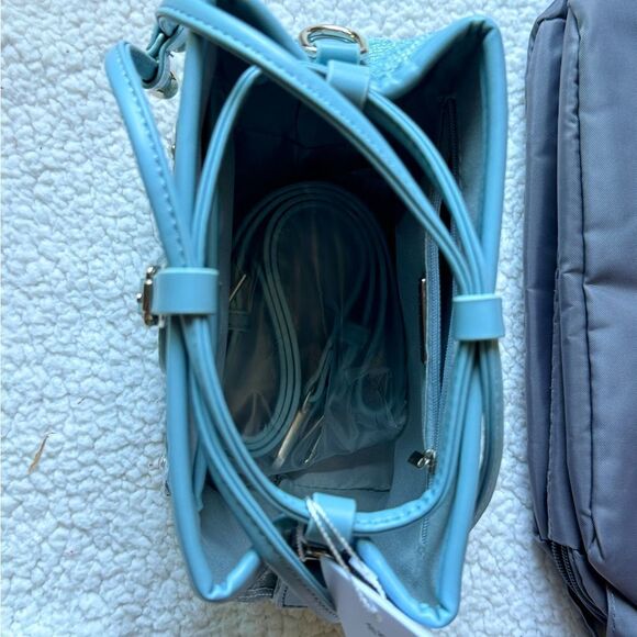 Chio’2nd bucket bag  (CLEARANCE SALE ) - Picture 3 of 10
